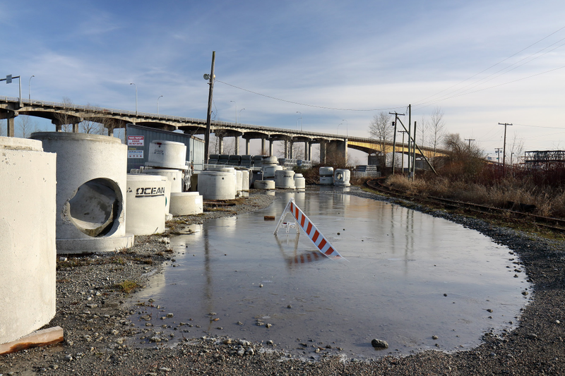 Illustration for article titled Pics from the Curbside: 2018-01-01 at Marpole